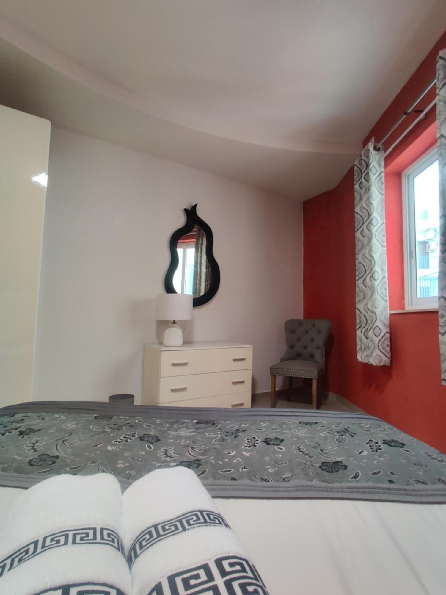 Depiro Point Deluxe - Modern, Designer Apartment 2 Minutes Away From Popular Sliema Seafront Exteriör bild