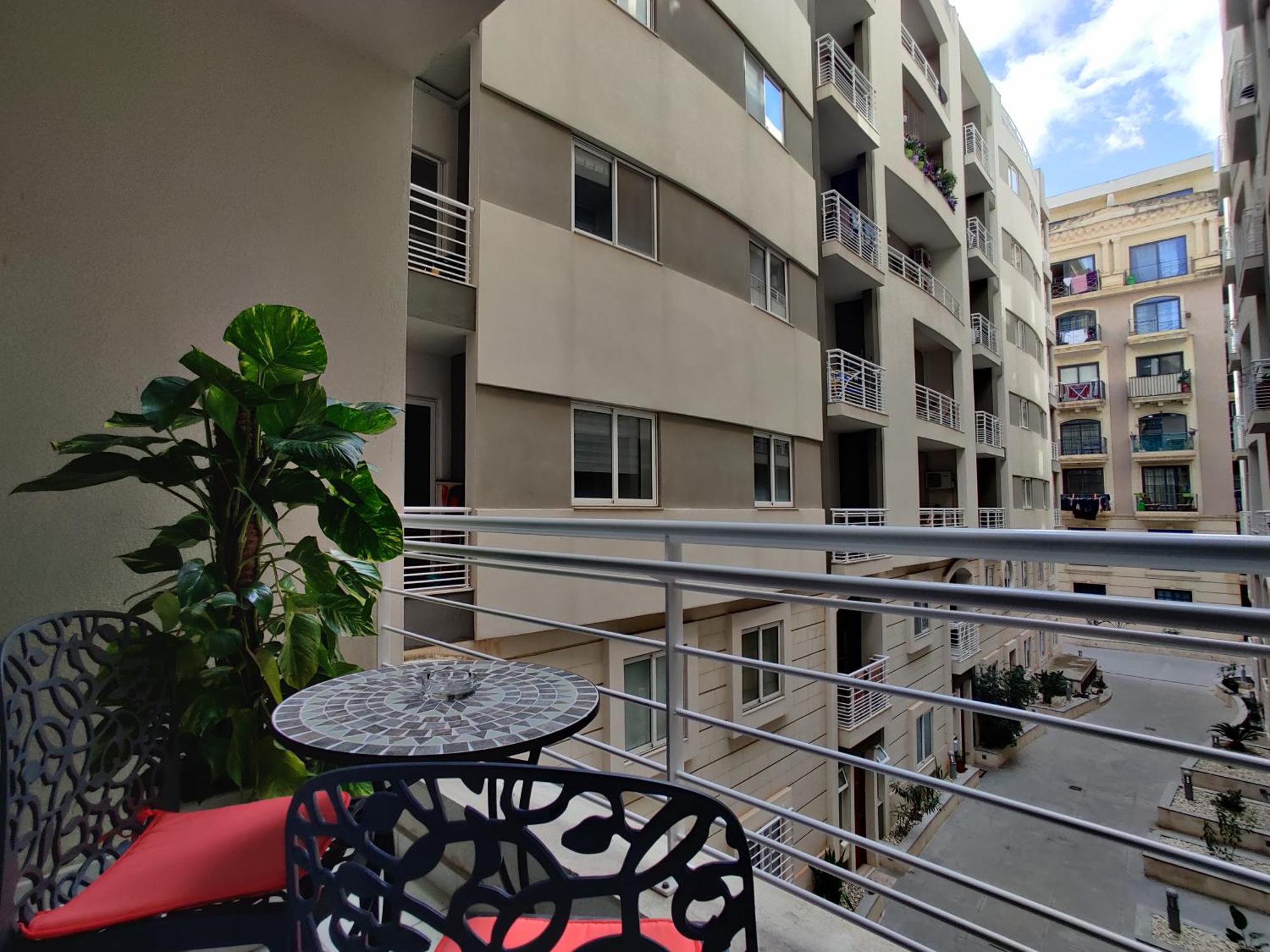 Depiro Point Deluxe - Modern, Designer Apartment 2 Minutes Away From Popular Sliema Seafront Exteriör bild